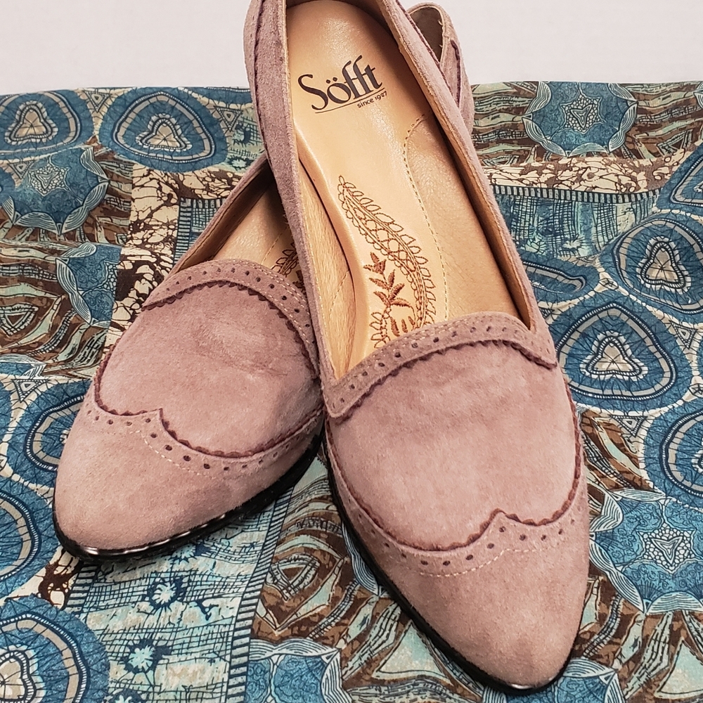 Sofft Suede Pump Size 7M Wingtip Detail Pale Pink